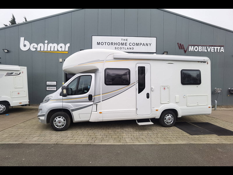 Auto-trail Tribute t-715