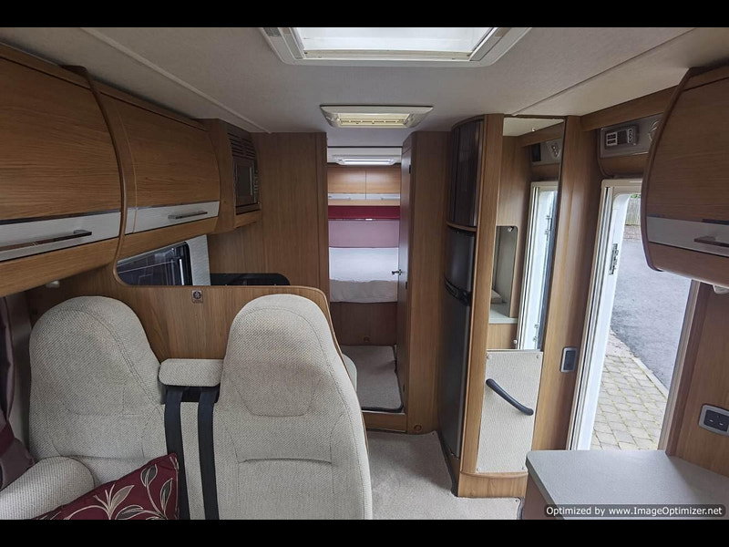 Auto-trail Comanche