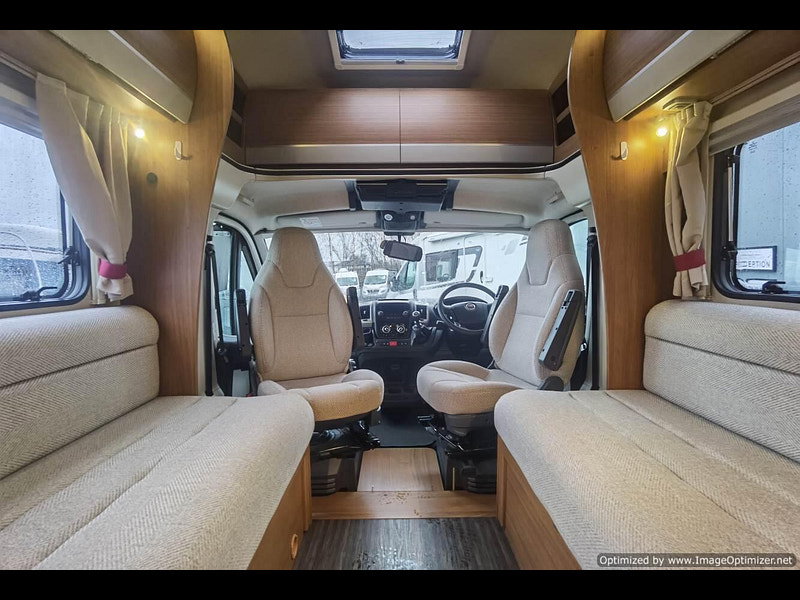 Auto-trail Imala 715