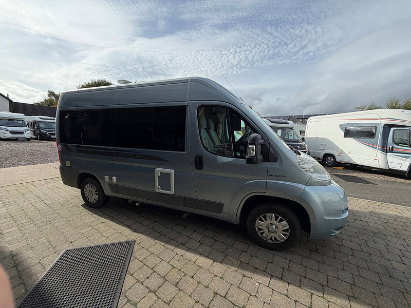 Auto-sleepers Stratford Campervan