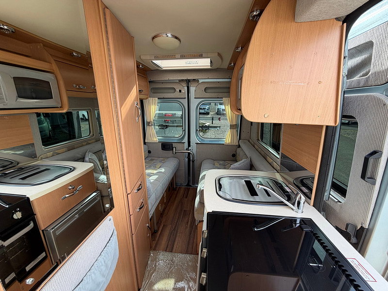 Auto-sleepers Stratford Campervan