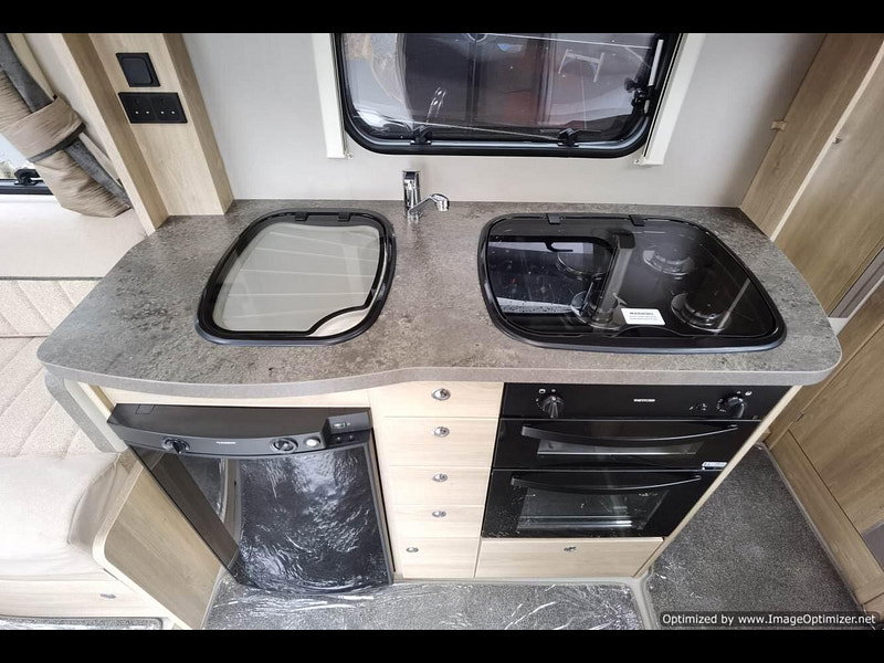 Elddis Autoquest platinum 155