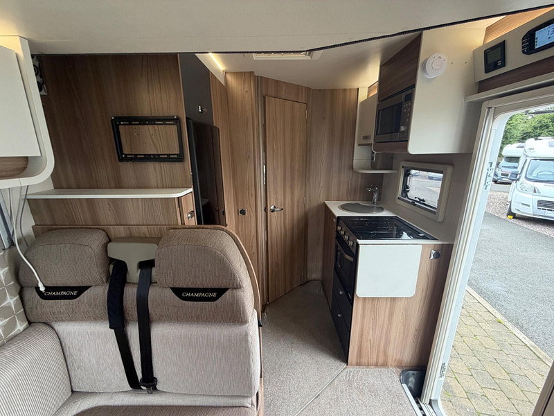 Swift Champagne 604