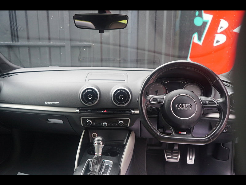 Audi S3 2.0 TFSI Sportback 5dr Petrol S Tronic quattro Euro 6 (s/s) (300 ps)