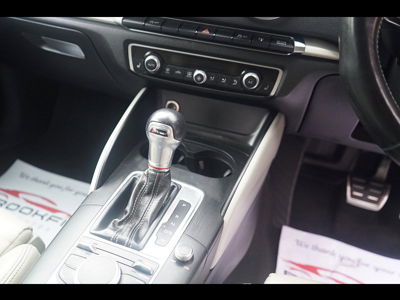 Audi S3 2.0 TFSI Sportback 5dr Petrol S Tronic quattro Euro 6 (s/s) (300 ps)