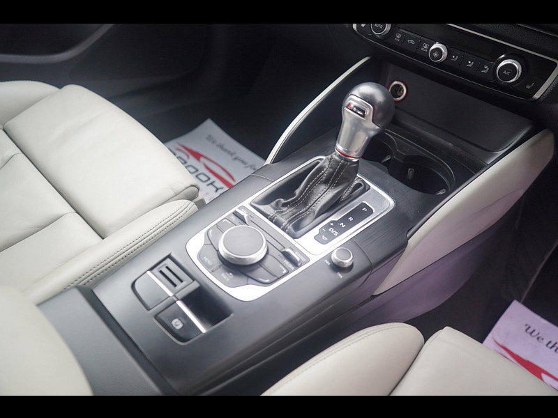 Audi S3 2.0 TFSI Sportback 5dr Petrol S Tronic quattro Euro 6 (s/s) (300 ps)