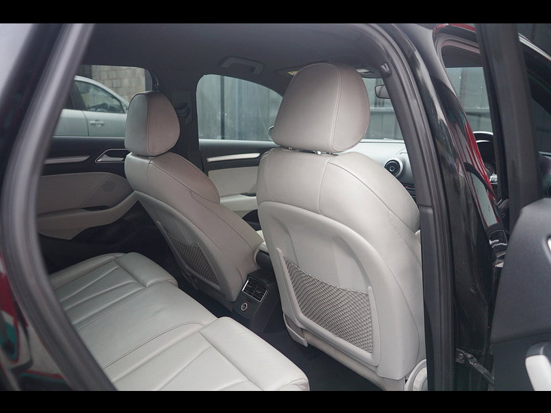 Audi S3 2.0 TFSI Sportback 5dr Petrol S Tronic quattro Euro 6 (s/s) (300 ps)