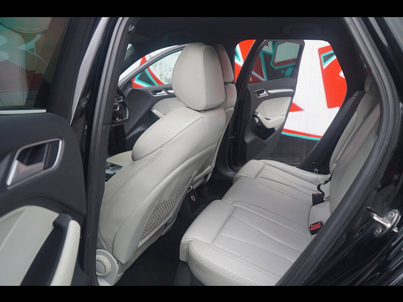 Audi S3 2.0 TFSI Sportback 5dr Petrol S Tronic quattro Euro 6 (s/s) (300 ps)