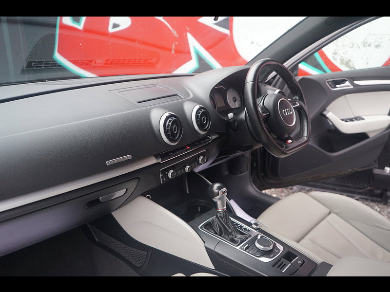 Audi S3 2.0 TFSI Sportback 5dr Petrol S Tronic quattro Euro 6 (s/s) (300 ps)