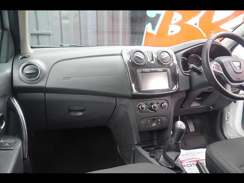 Dacia Sandero 0.9 TCe Laureate Hatchback 5dr Petrol Manual Euro 6 (s/s) (90 ps)