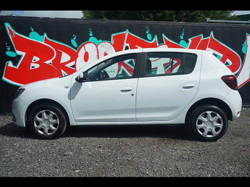 Dacia Sandero 0.9 TCe Laureate Hatchback 5dr Petrol Manual Euro 6 (s/s) (90 ps)