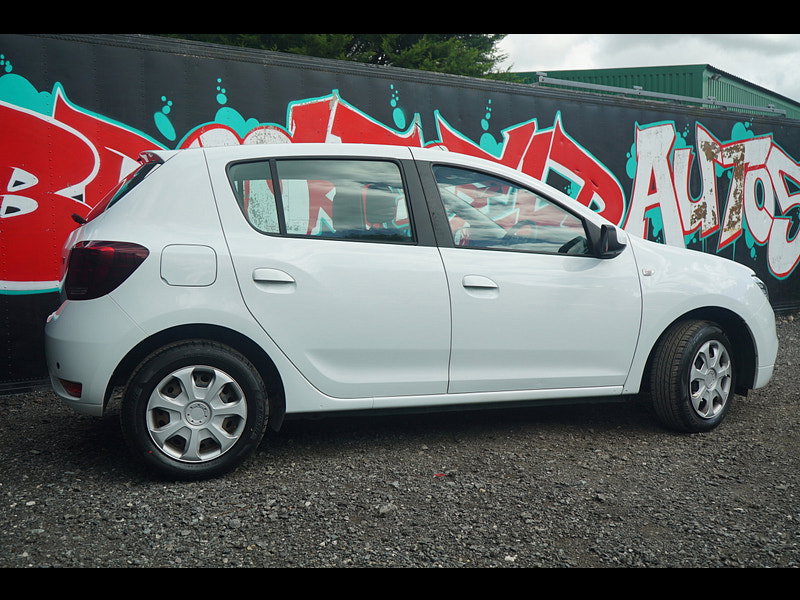 Dacia Sandero 0.9 TCe Laureate Hatchback 5dr Petrol Manual Euro 6 (s/s) (90 ps)