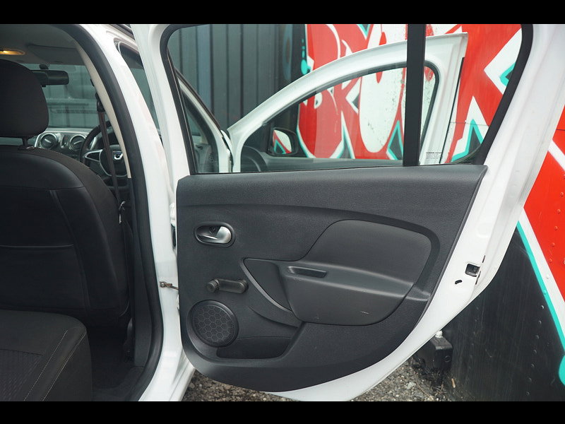 Dacia Sandero 0.9 TCe Laureate Hatchback 5dr Petrol Manual Euro 6 (s/s) (90 ps)