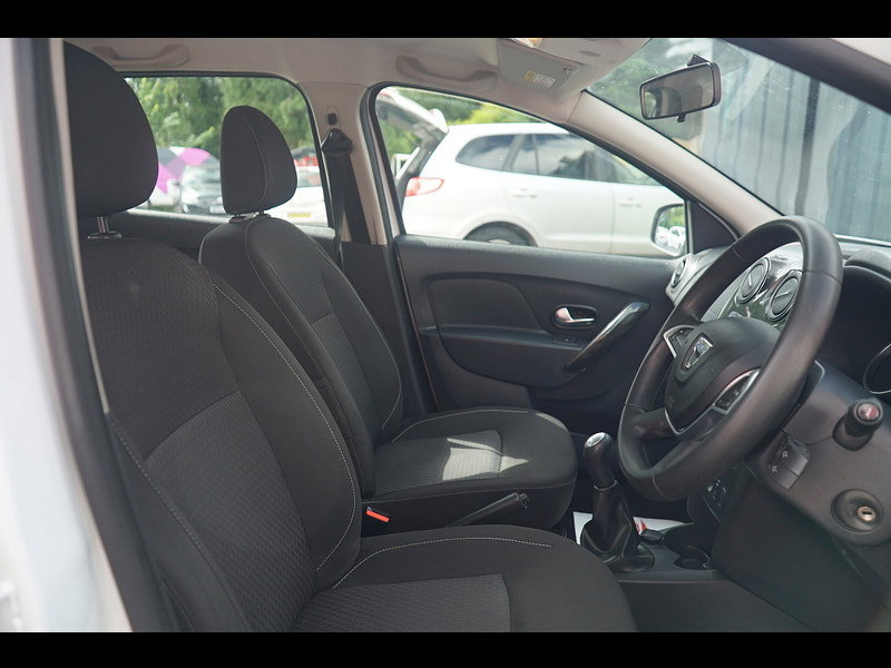 Dacia Sandero 0.9 TCe Laureate Hatchback 5dr Petrol Manual Euro 6 (s/s) (90 ps)