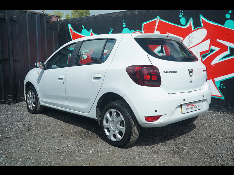 Dacia Sandero 0.9 TCe Laureate Hatchback 5dr Petrol Manual Euro 6 (s/s) (90 ps)