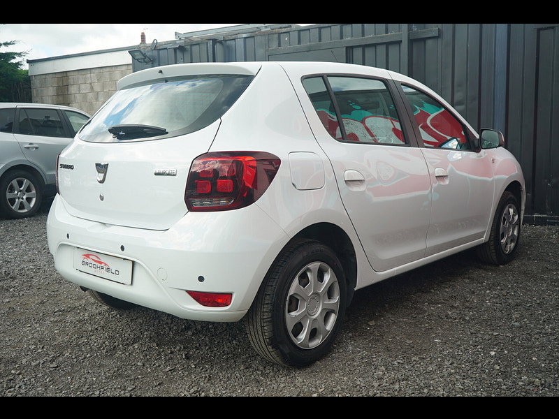 Dacia Sandero 0.9 TCe Laureate Hatchback 5dr Petrol Manual Euro 6 (s/s) (90 ps)