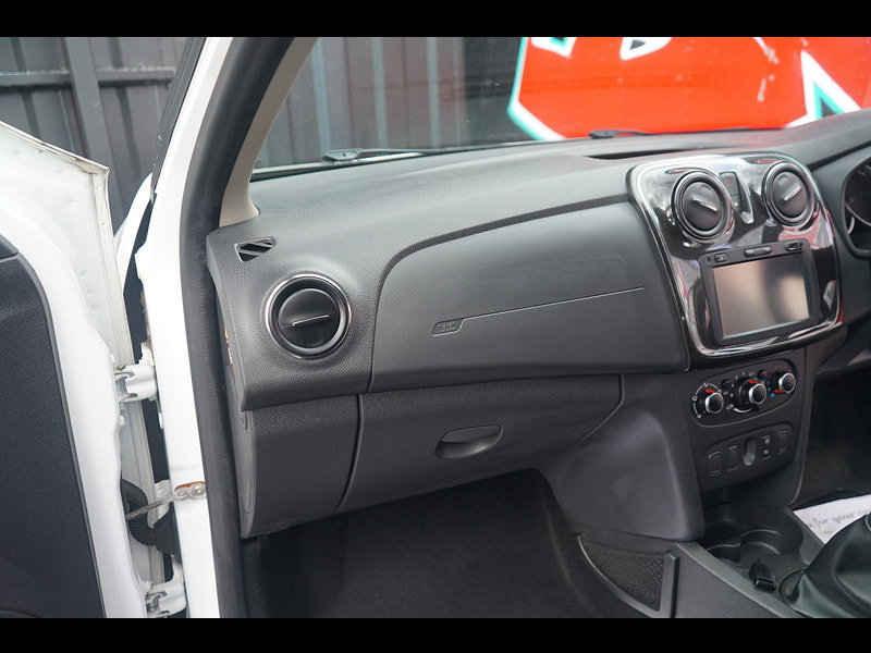 Dacia Sandero 0.9 TCe Laureate Hatchback 5dr Petrol Manual Euro 6 (s/s) (90 ps)