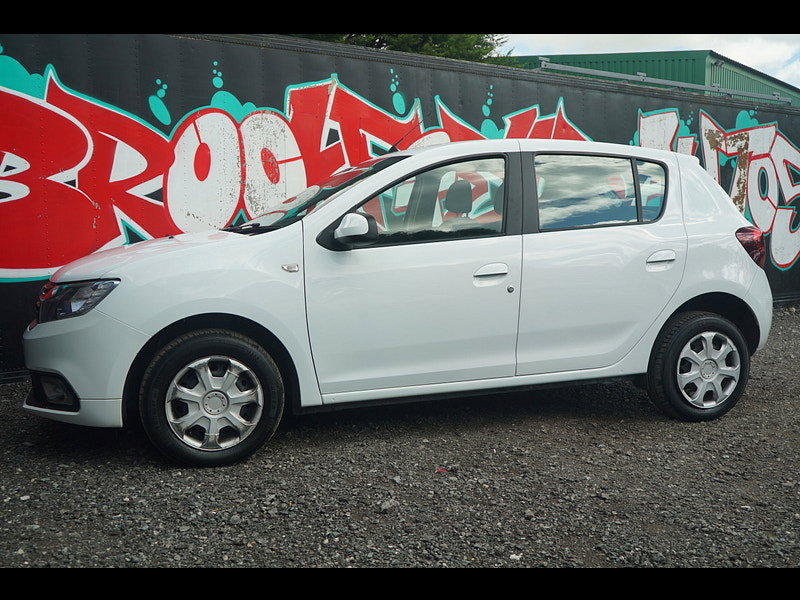 Dacia Sandero 0.9 TCe Laureate Hatchback 5dr Petrol Manual Euro 6 (s/s) (90 ps)