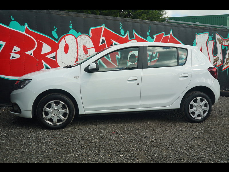 Dacia Sandero 0.9 TCe Laureate Hatchback 5dr Petrol Manual Euro 6 (s/s) (90 ps)