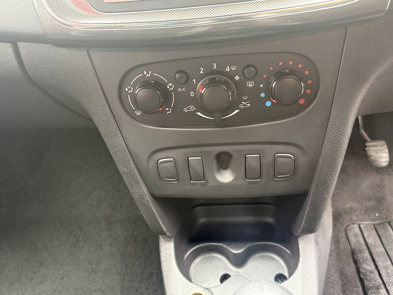 Dacia Sandero Stepway 0.9 TCe Ambiance Hatchback 5dr Petrol Manual Euro 6 (s/s) (90 ps)