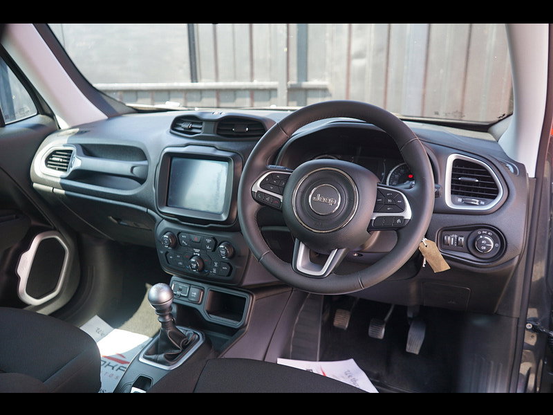 Jeep Renegade 1.6 MultiJetII Longitude SUV 5dr Diesel Manual Euro 6 (s/s) (120 ps)
