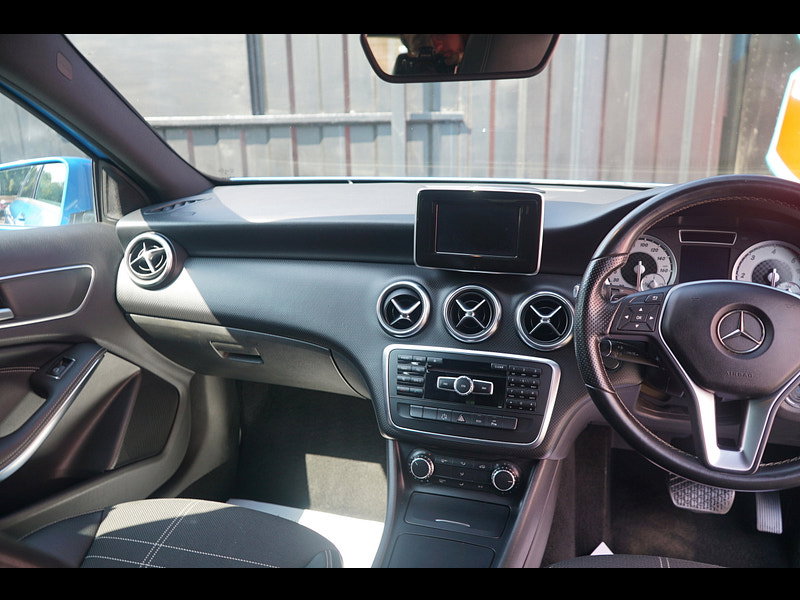 Mercedes-Benz A Class 1.5 A180 CDI Sport Hatchback 5dr Diesel 7G-DCT Euro 5 (s/s) (109 ps)