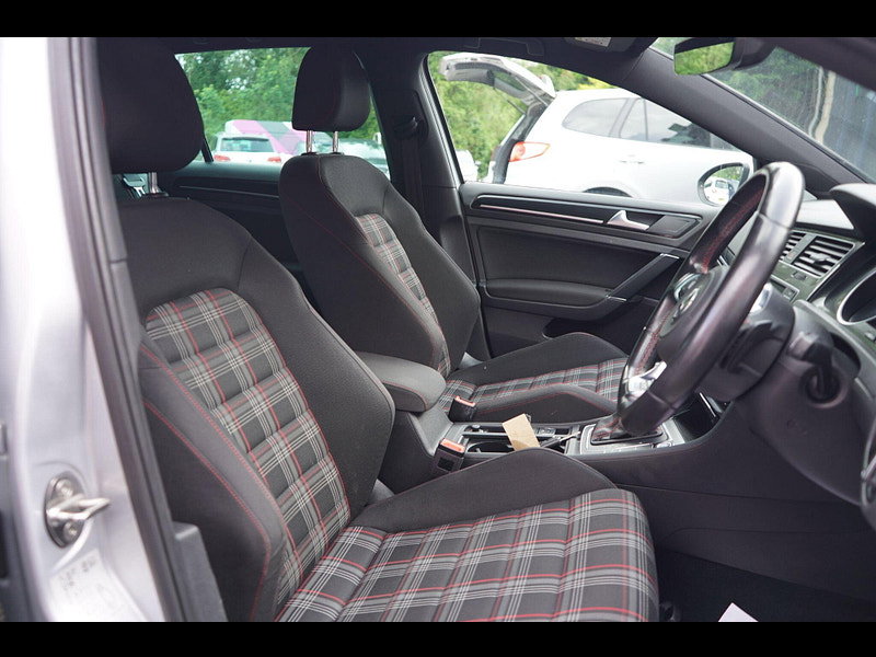 Volkswagen Golf 2.0 TSI BlueMotion Tech GTI DSG Euro 6 (s/s) 5dr