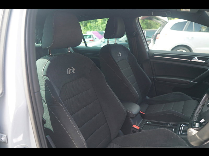 Volkswagen Golf 2.0 TSI BlueMotion Tech R Hatchback 5dr Petrol DSG 4Motion Euro 6 (s/s) (310 ps)