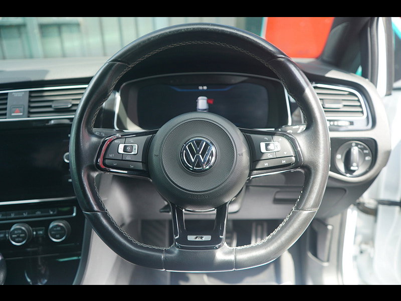 Volkswagen Golf 2.0 TSI BlueMotion Tech R Hatchback 5dr Petrol DSG 4Motion Euro 6 (s/s) (310 ps)