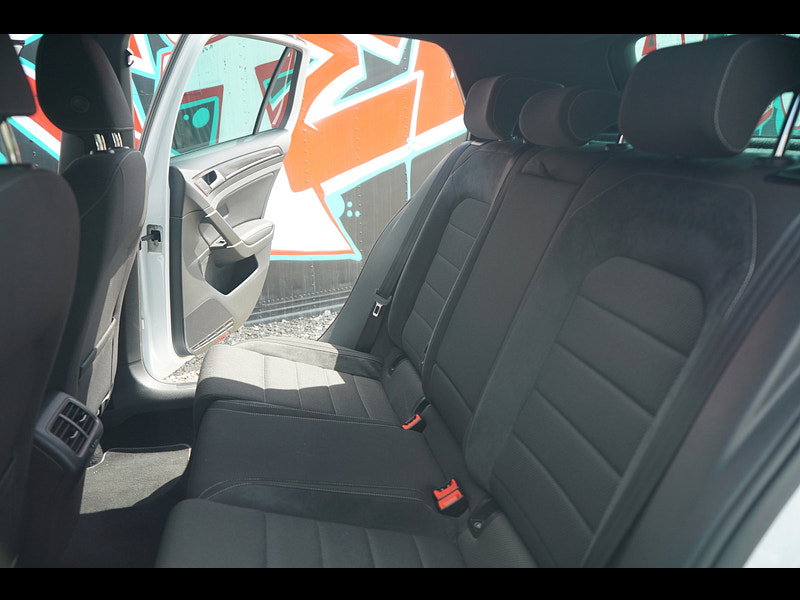 Volkswagen Golf 2.0 TSI BlueMotion Tech R Hatchback 5dr Petrol DSG 4Motion Euro 6 (s/s) (310 ps)