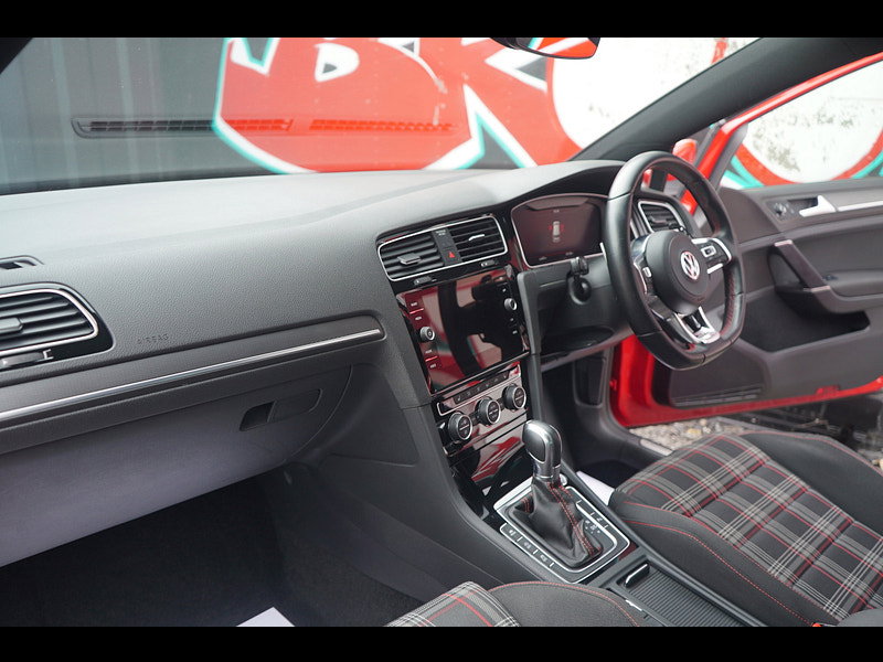 Volkswagen Golf 2.0 TSI GPF GTI Performance Hatchback 5dr Petrol DSG Euro 6 (s/s) (245 ps)