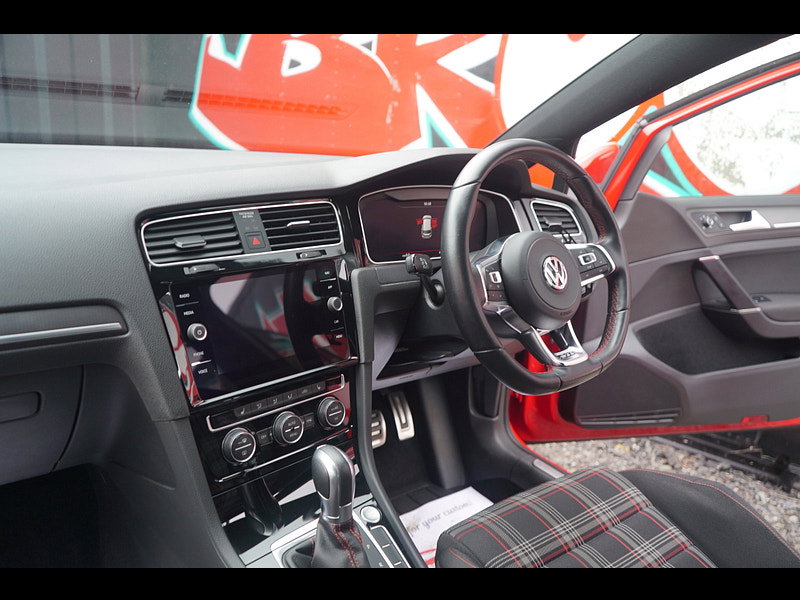 Volkswagen Golf 2.0 TSI GPF GTI Performance Hatchback 5dr Petrol DSG Euro 6 (s/s) (245 ps)