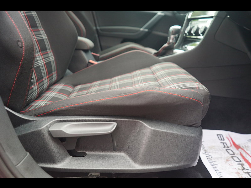 Volkswagen Golf 2.0 TSI GPF GTI Performance Hatchback 5dr Petrol DSG Euro 6 (s/s) (245 ps)