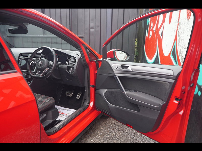 Volkswagen Golf 2.0 TSI GPF GTI Performance Hatchback 5dr Petrol DSG Euro 6 (s/s) (245 ps)