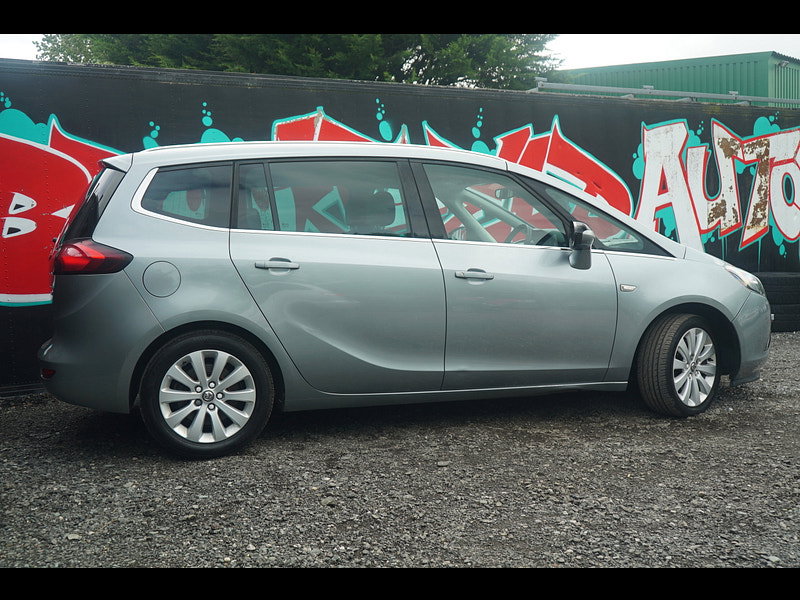 Vauxhall Zafira Tourer 2.0 CDTi SE MPV 5dr Diesel Auto Euro 5 (165 ps)