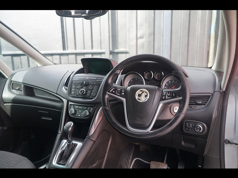 Vauxhall Zafira Tourer 2.0 CDTi SE MPV 5dr Diesel Auto Euro 5 (165 ps)