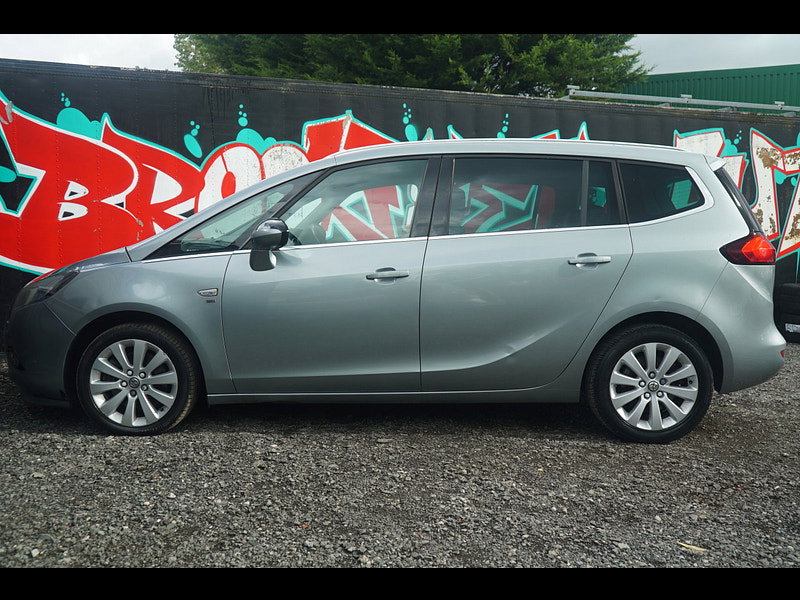 Vauxhall Zafira Tourer 2.0 CDTi SE MPV 5dr Diesel Auto Euro 5 (165 ps)