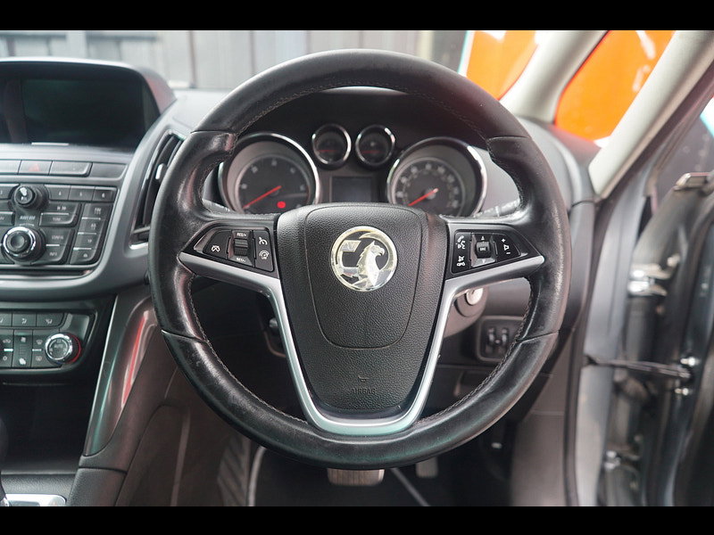 Vauxhall Zafira Tourer 2.0 CDTi SE MPV 5dr Diesel Auto Euro 5 (165 ps)