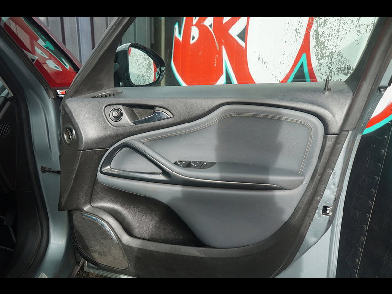 Vauxhall Zafira Tourer 2.0 CDTi SE MPV 5dr Diesel Auto Euro 5 (165 ps)