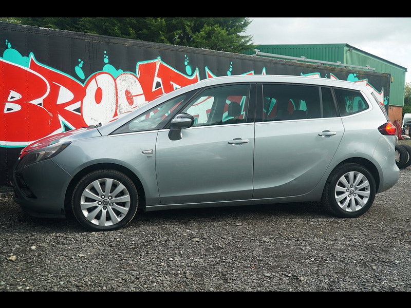 Vauxhall Zafira Tourer 2.0 CDTi SE MPV 5dr Diesel Auto Euro 5 (165 ps)