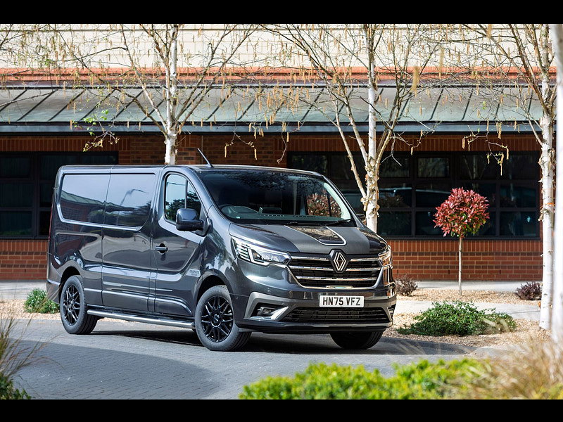Renault Trafic 2.0 dCi Blue SL30 Graphite Edition Panel Van 5dr Diesel Auto L1 H1 Euro 6 (s/s) (170 ps)