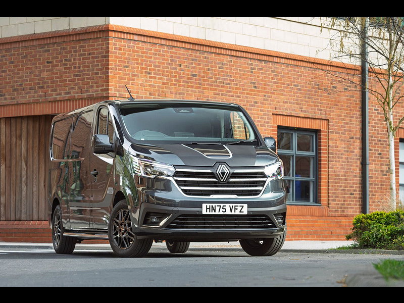 Renault Trafic 2.0 dCi Blue SL30 Graphite Edition Panel Van 5dr Diesel Auto L1 H1 Euro 6 (s/s) (170 ps)