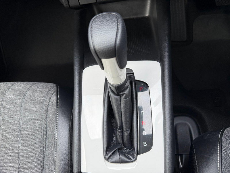Honda Jazz I-MMD SR