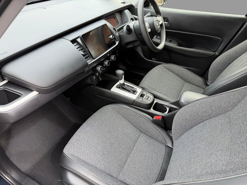 Honda Jazz I-MMD SR