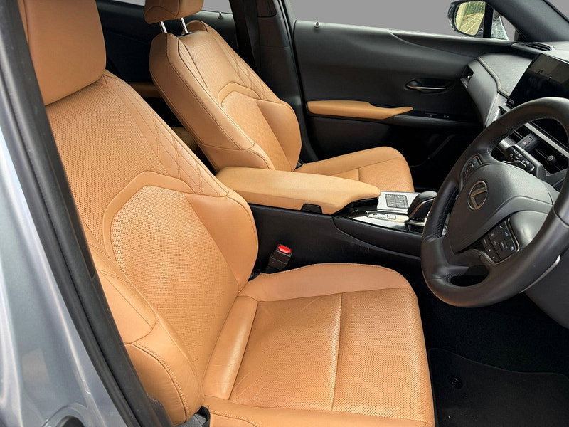 Lexus Ux 300E TAKUMI