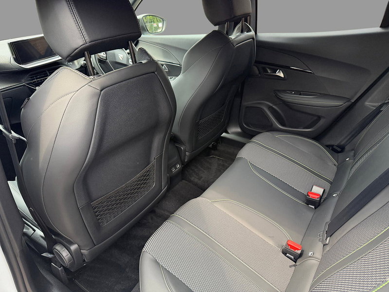 Peugeot 2008 PURETECH EAT8 S/S GT