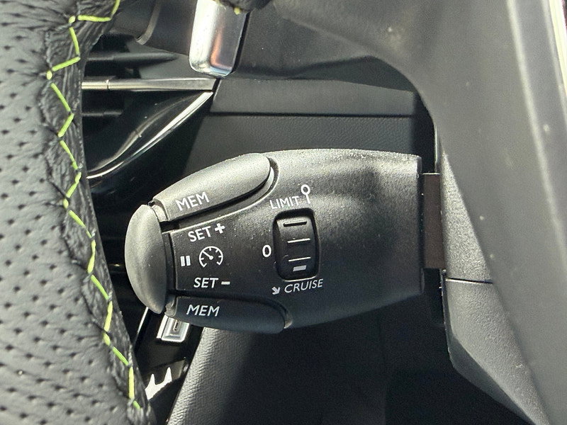 Peugeot 2008 PURETECH EAT8 S/S GT