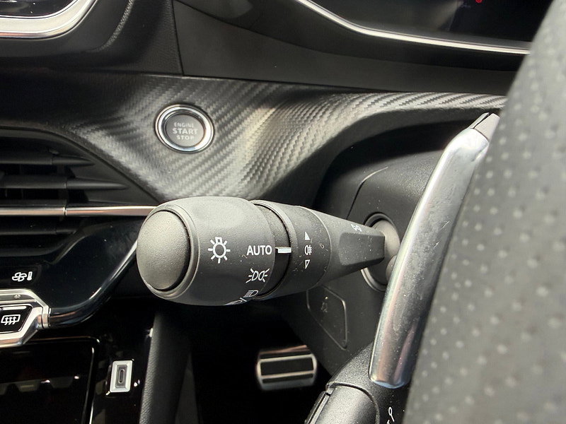 Peugeot 2008 PURETECH EAT8 S/S GT