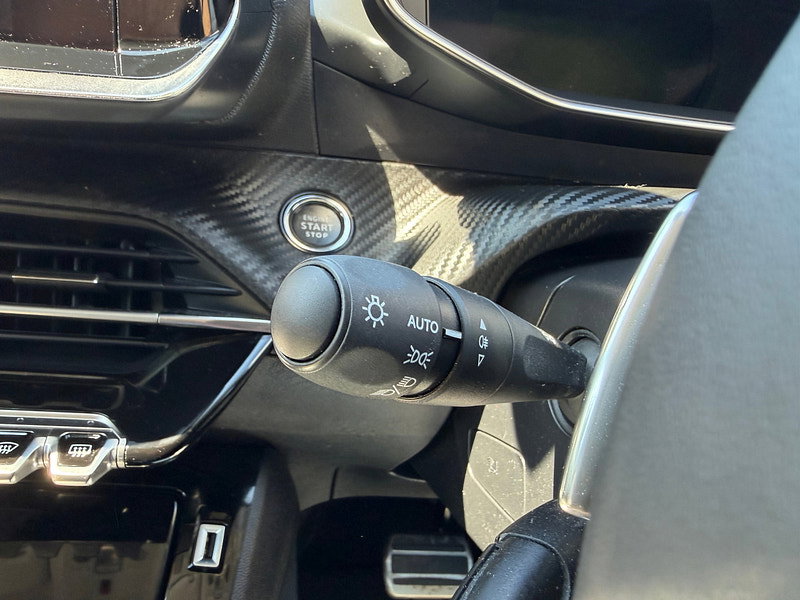 Peugeot 208 PURETECH ALLURE PREMIUM PLUS S/S