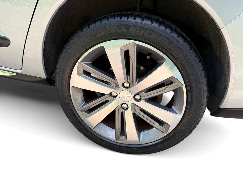Peugeot 3008 E-HDI ALLURE